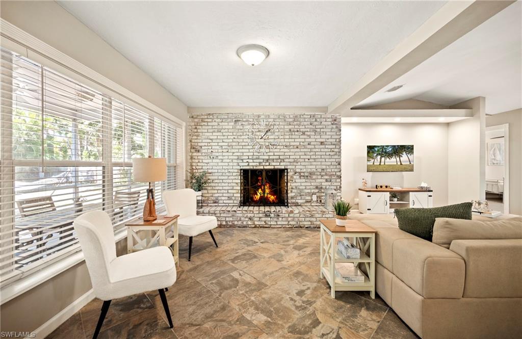 YACHT CLUB - Residential