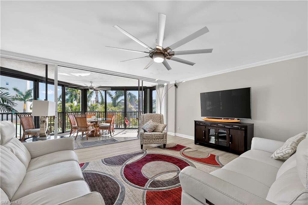 TROPICAL ISLE - Residential