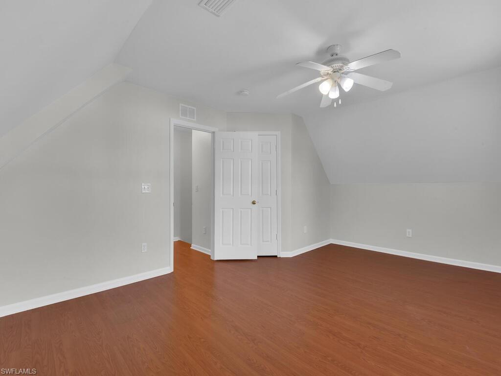 LEAWOOD LAKES - Residential