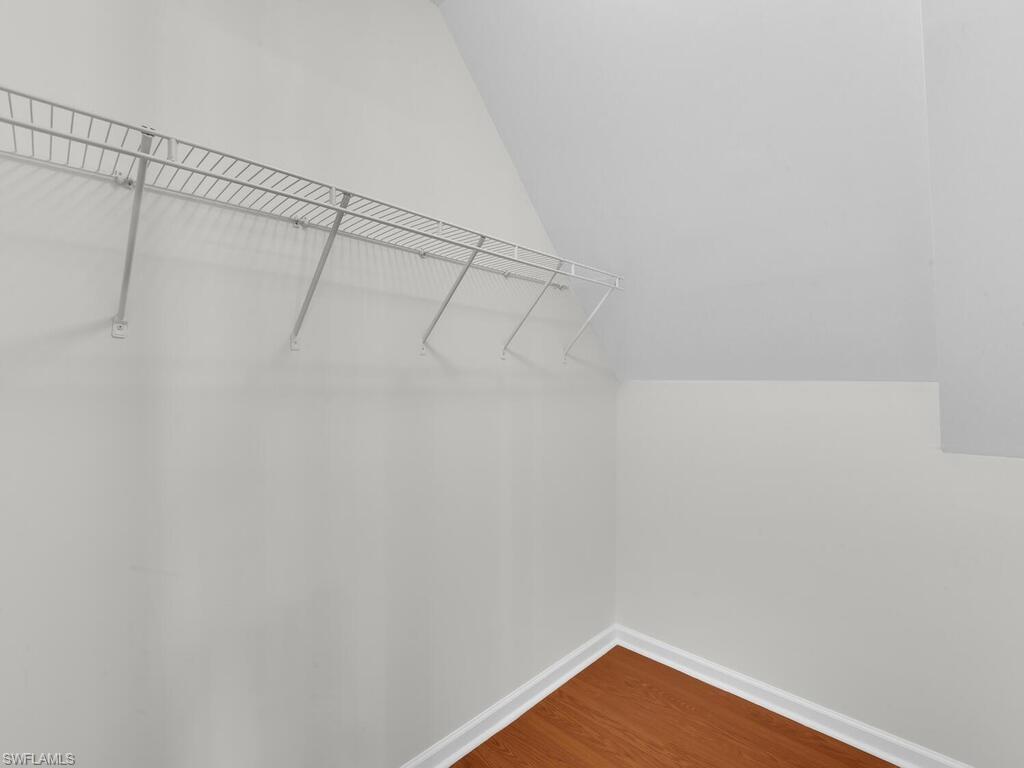 LEAWOOD LAKES - Residential