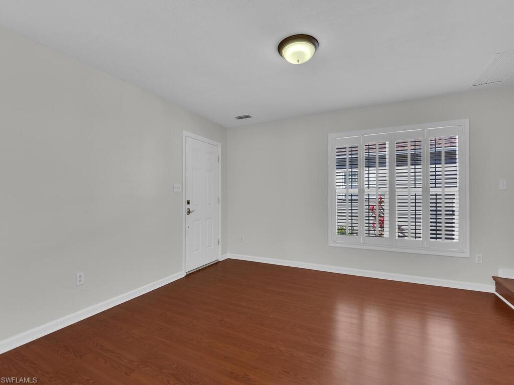 LEAWOOD LAKES - Residential