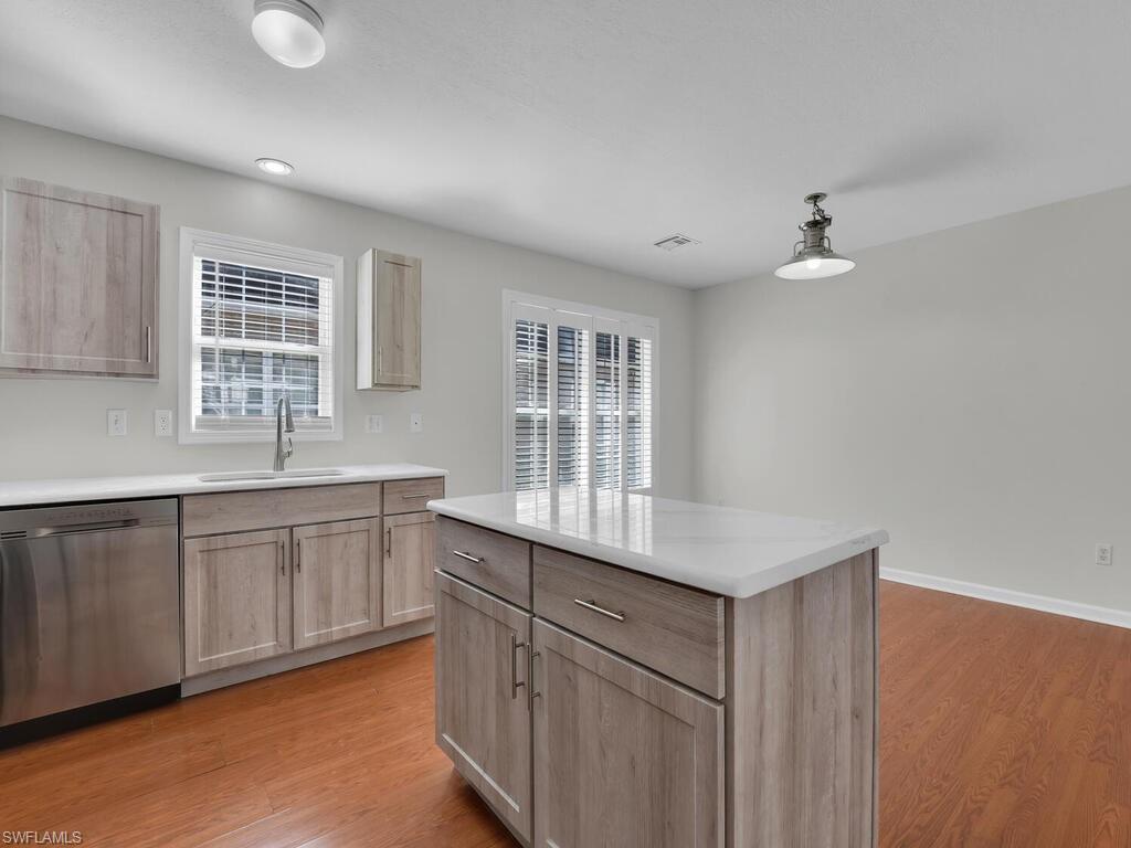 LEAWOOD LAKES - Residential