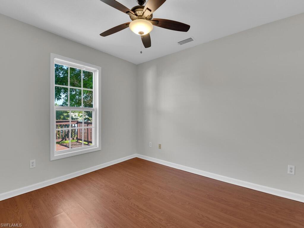 LEAWOOD LAKES - Residential