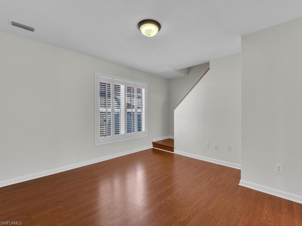 LEAWOOD LAKES - Residential