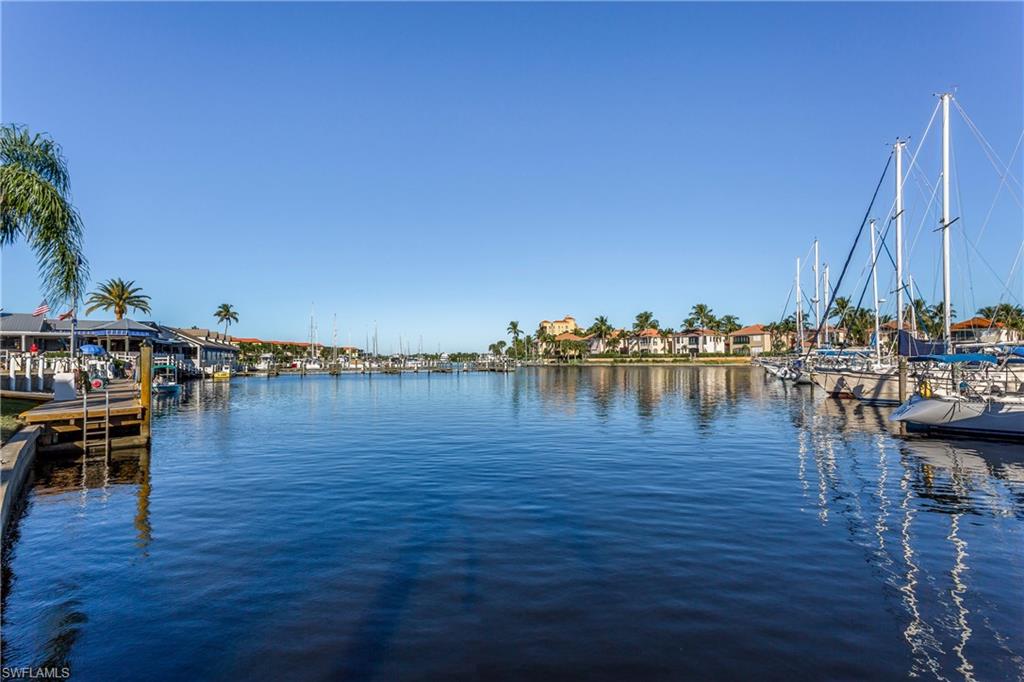 COURTSIDE LANDINGS - Residential