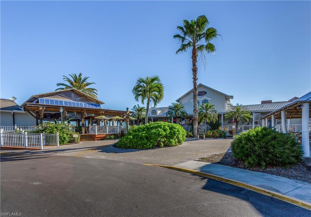 COURTSIDE LANDINGS - Residential