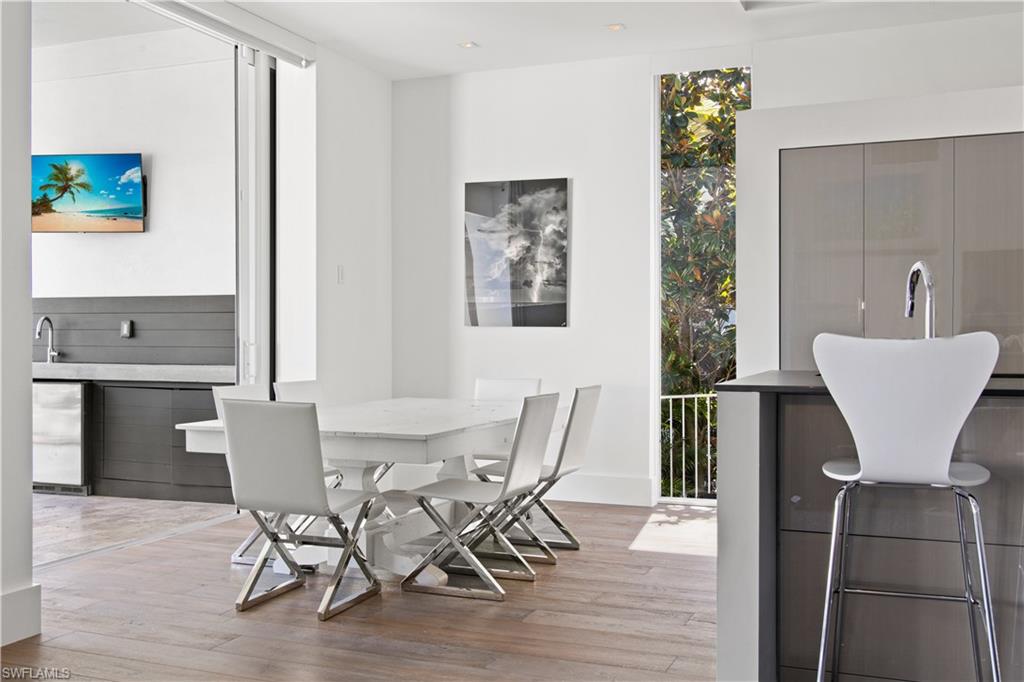 GOLDEN SHORES - Residential