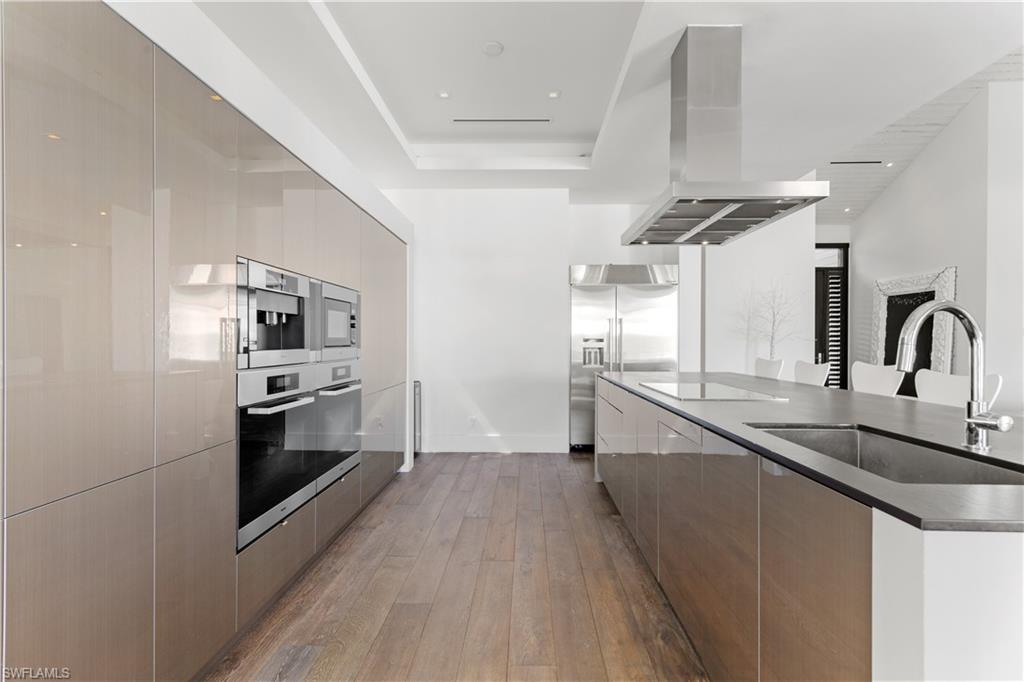 GOLDEN SHORES - Residential