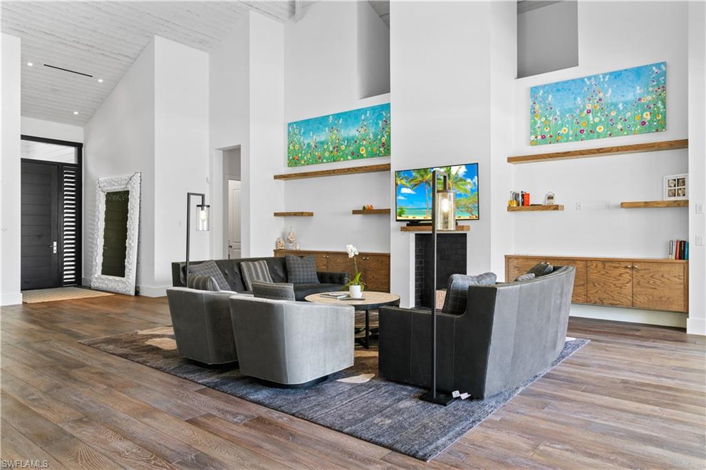 GOLDEN SHORES - Residential