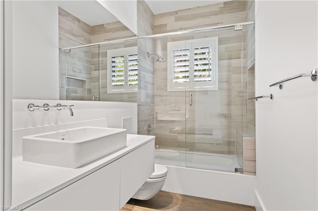 GOLDEN SHORES - Residential