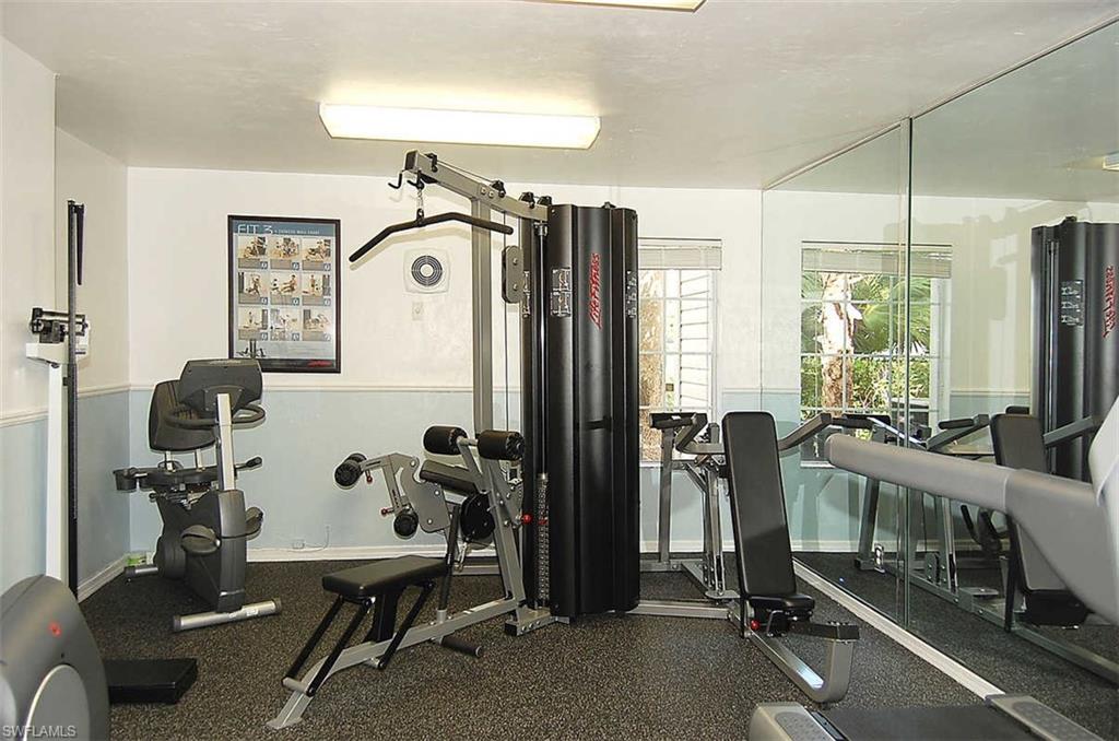 LAKESIDE CARRIAGE HOMES - Residential