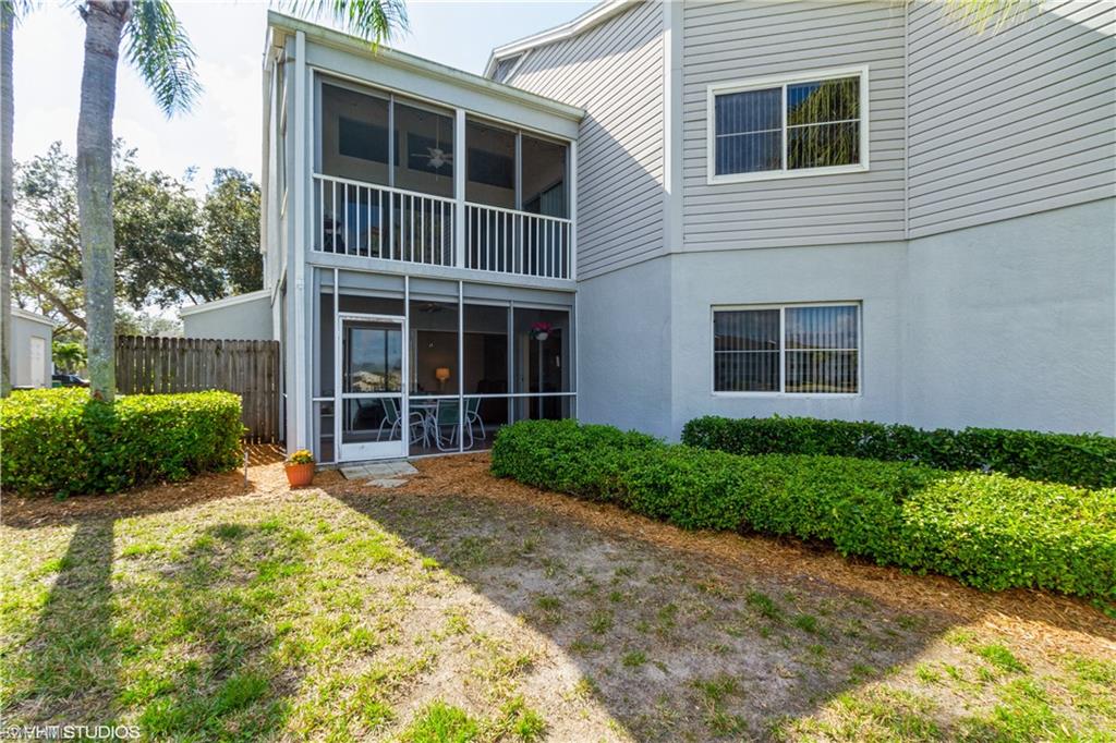 LAKESIDE CARRIAGE HOMES - Residential