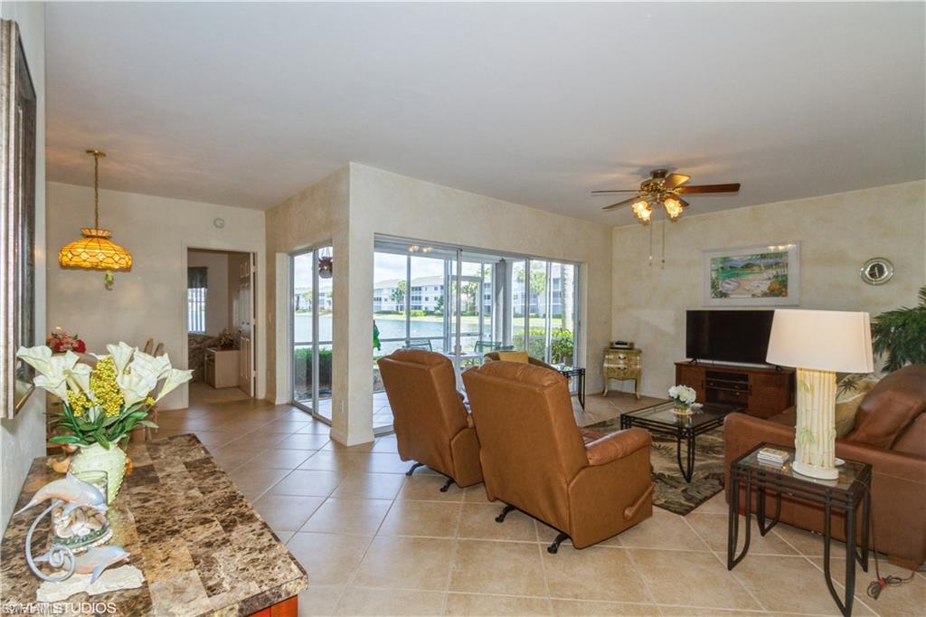 LAKESIDE CARRIAGE HOMES - Residential