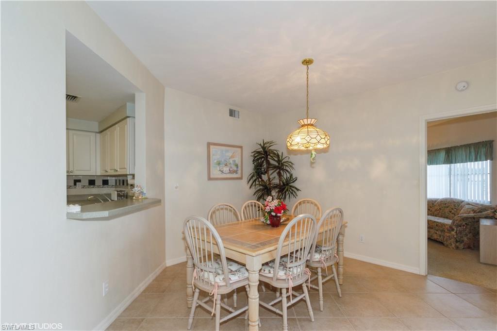 LAKESIDE CARRIAGE HOMES - Residential