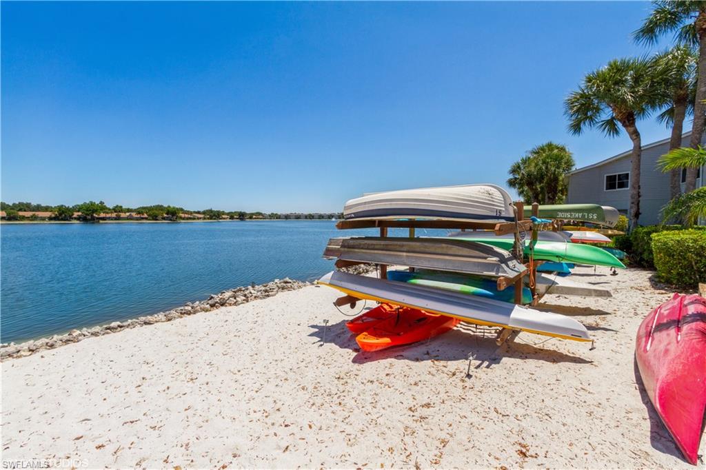 LAKESIDE CARRIAGE HOMES - Residential