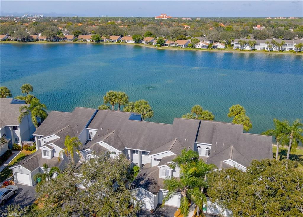 LAKESIDE CARRIAGE HOMES - Residential