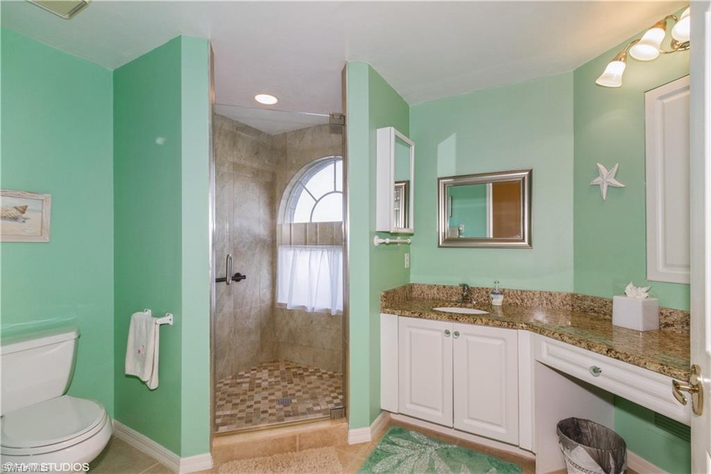 LAKESIDE CARRIAGE HOMES - Residential