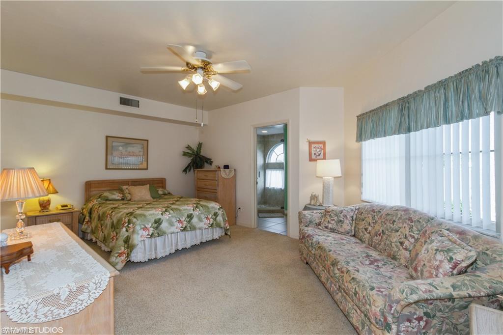 LAKESIDE CARRIAGE HOMES - Residential