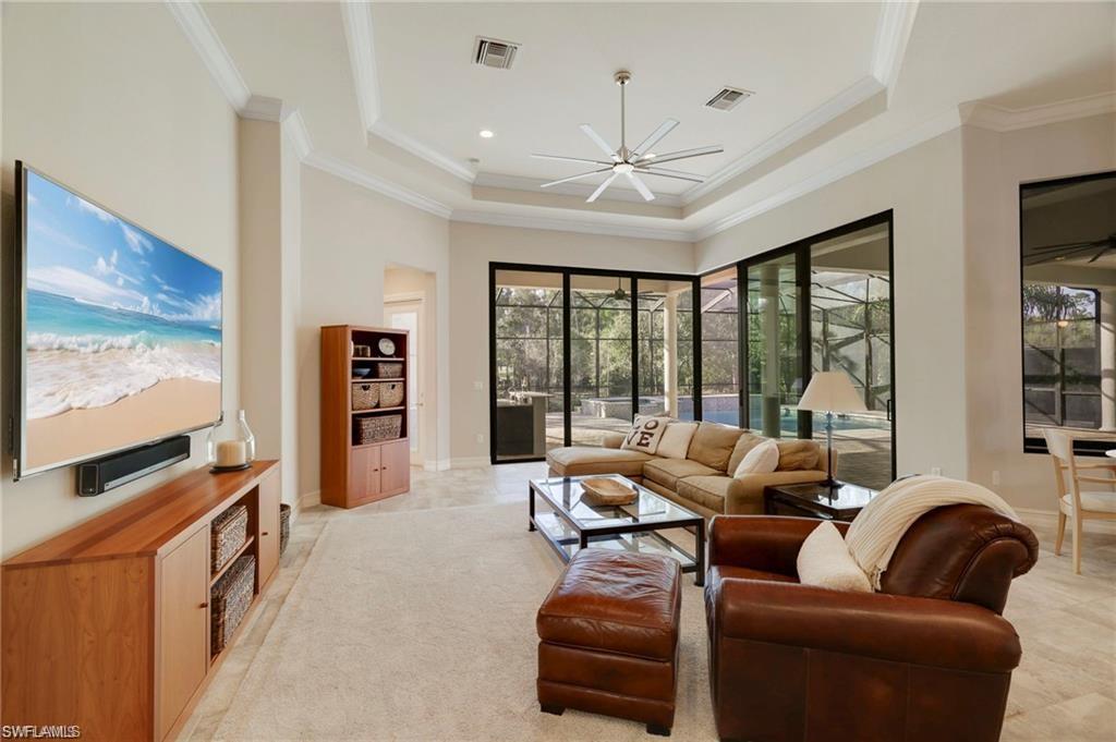 COLONIAL FARMS - Residential