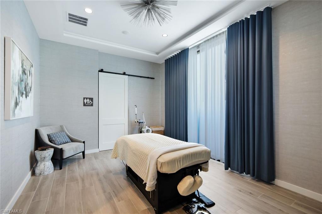 ESPLANADE LAKE CLUB - Residential Lease