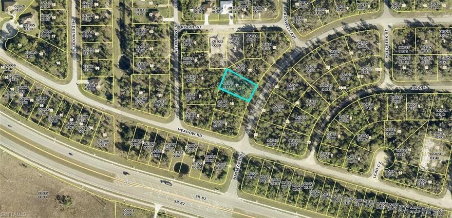 Excellent opportunity in an area with new construction homes being built. Close to golf courses, shopping and restaurants as well as just a short drive to Fort Myers and Punta Gorda airports, two spring training facilities and beaches!