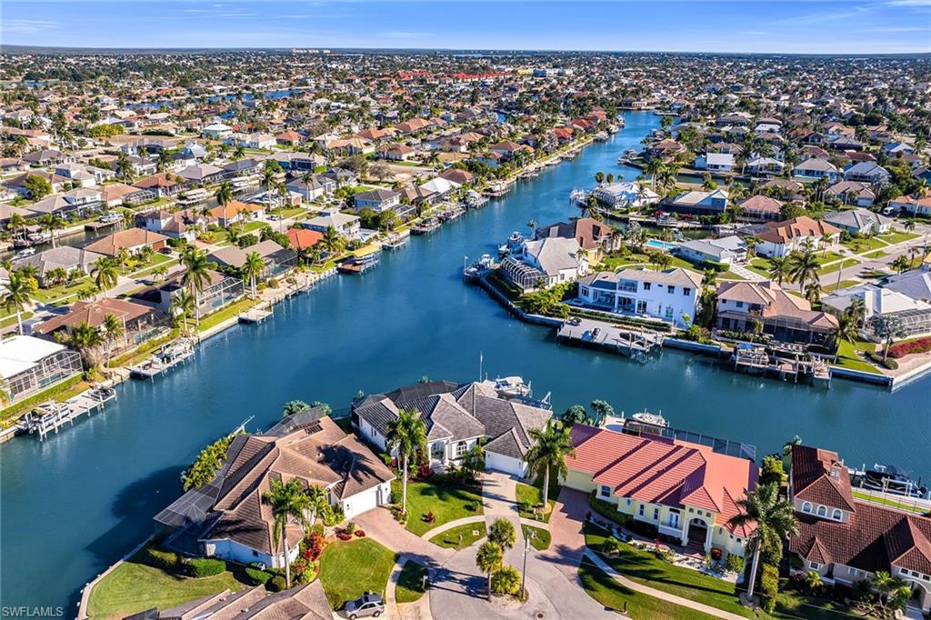 MARCO BEACH - Residential