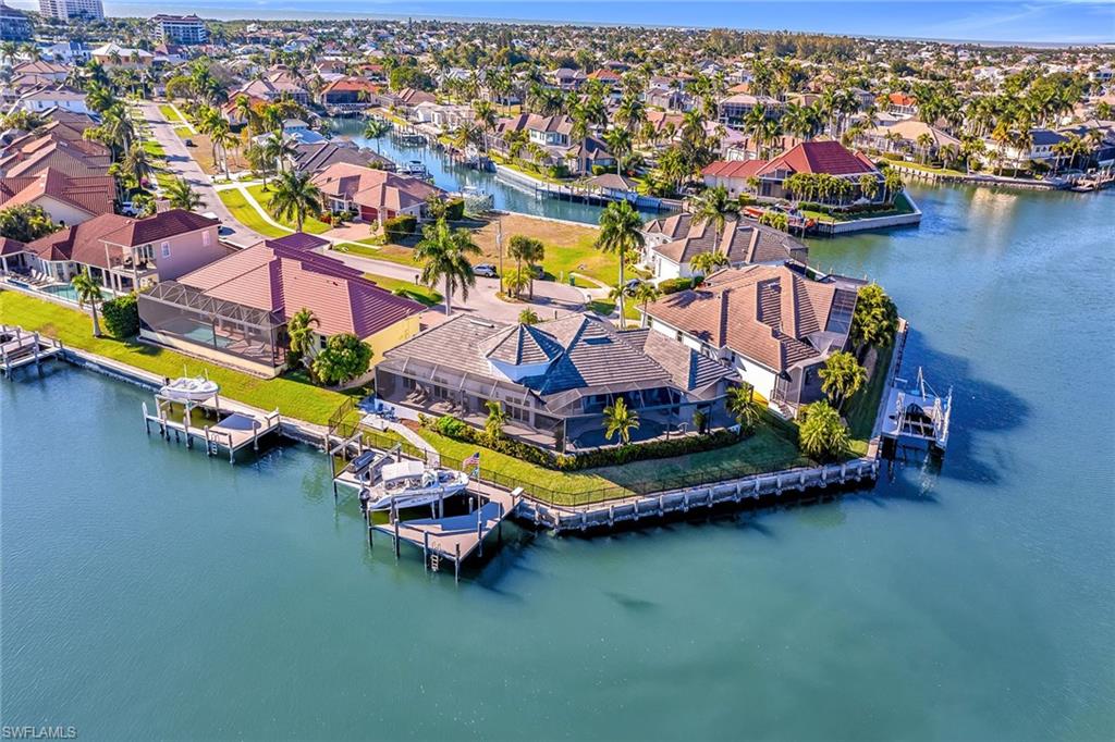 MARCO BEACH - Residential