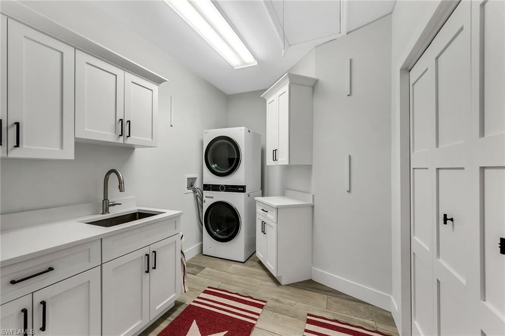 MARCO BEACH - Residential