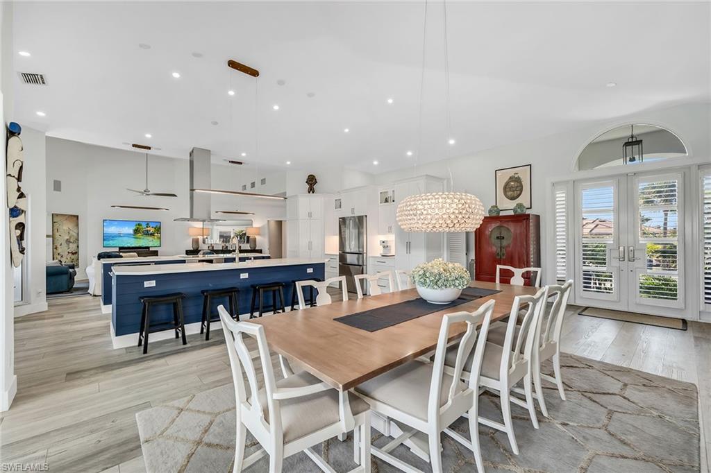 MARCO BEACH - Residential