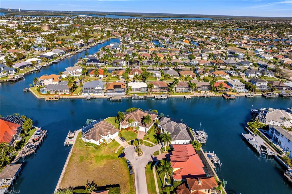 MARCO BEACH - Residential