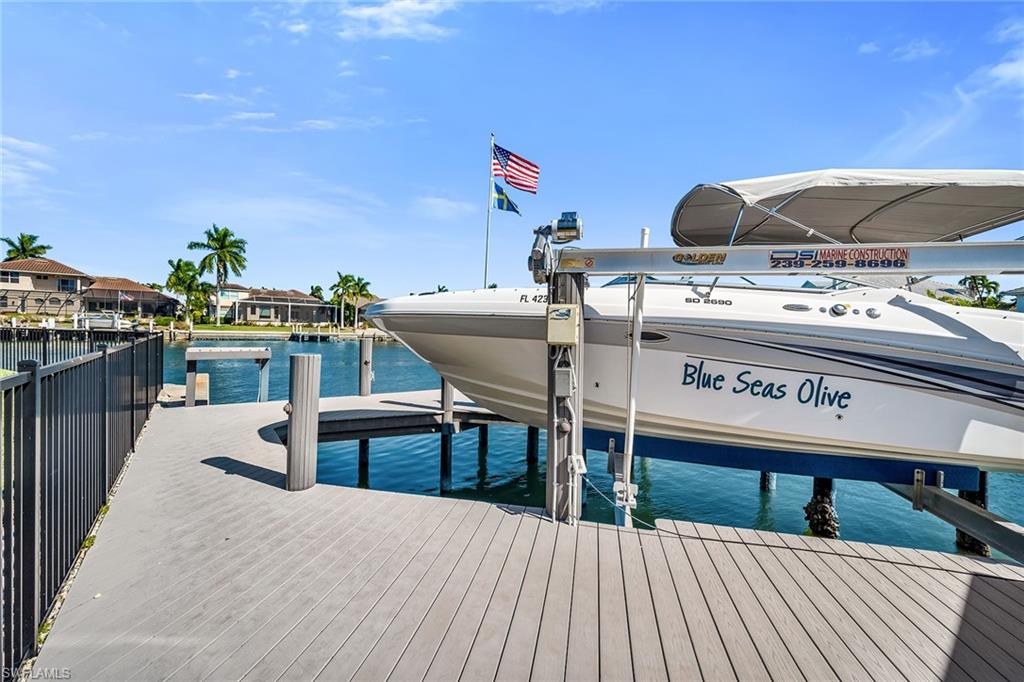 MARCO BEACH - Residential