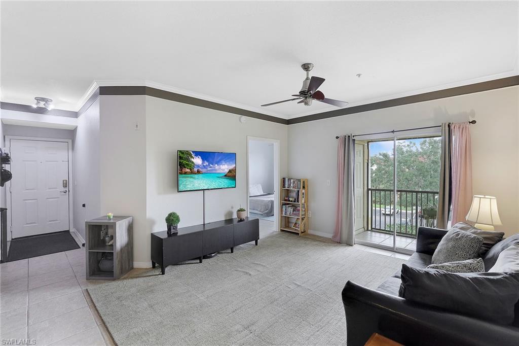 ROYAL GREENS - Residential