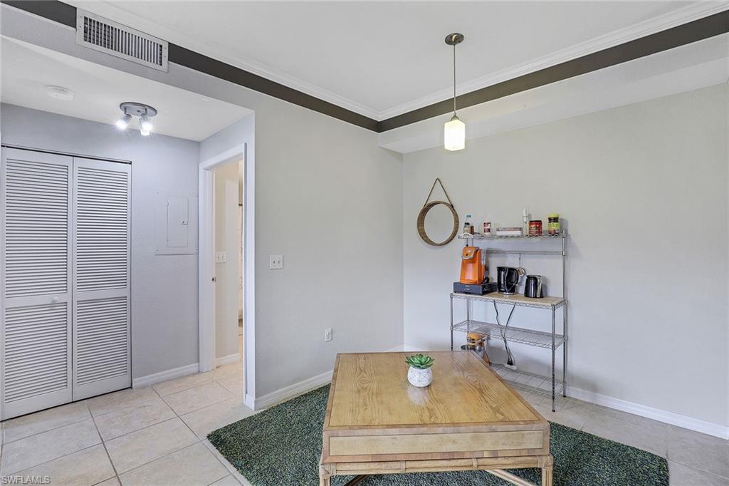 ROYAL GREENS - Residential