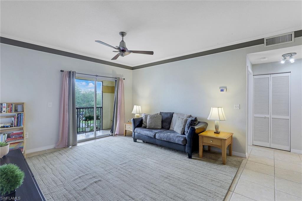 ROYAL GREENS - Residential