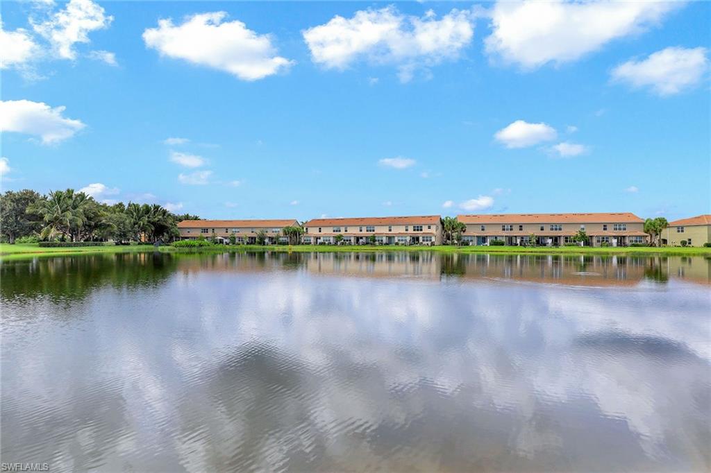 ROYAL GREENS - Residential