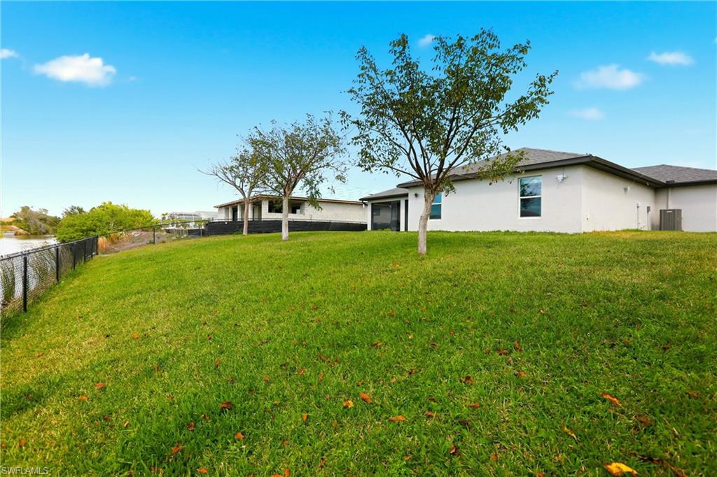 CAPE CORAL - Residential