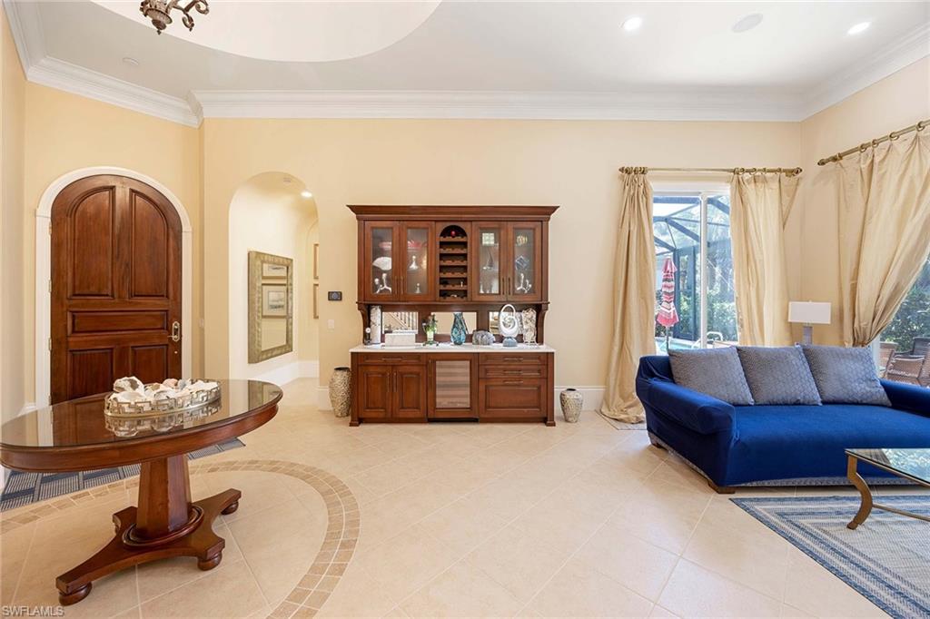 LAS PALMAS - Residential Lease