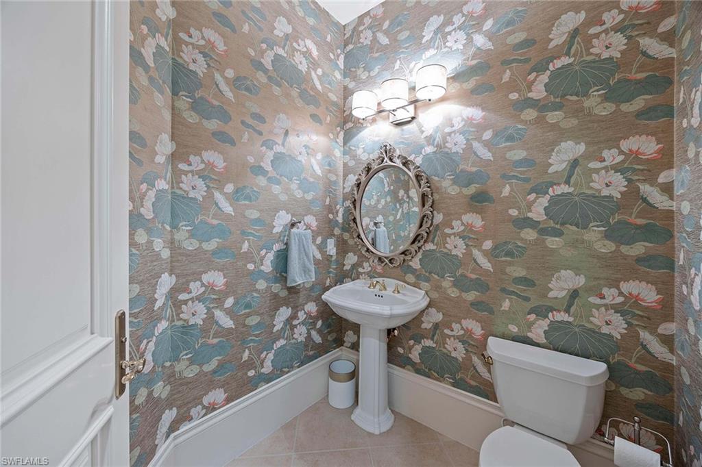 LAS PALMAS - Residential Lease