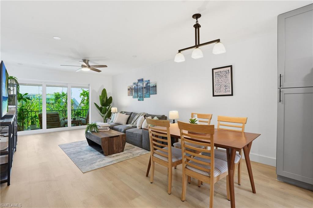 FOUR FOUNTAINS - Residential