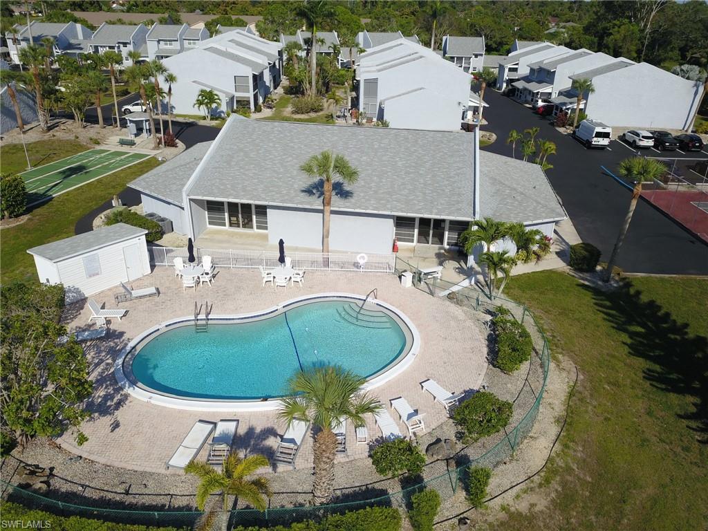 FOUR FOUNTAINS - Residential