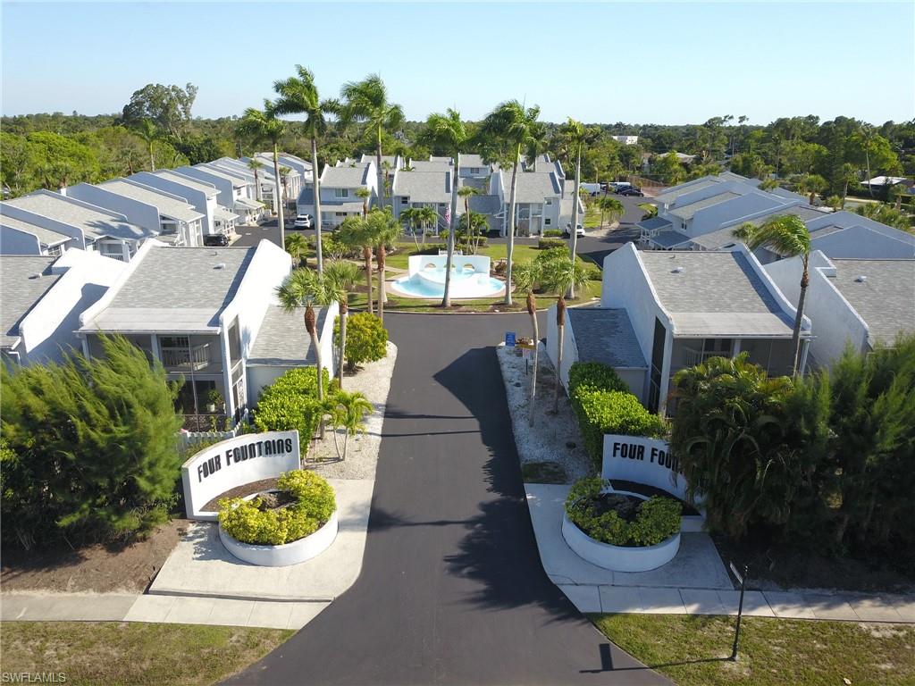 FOUR FOUNTAINS - Residential