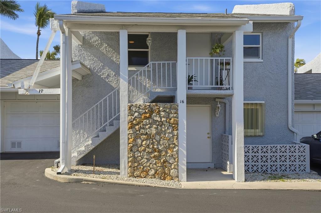 FOUR FOUNTAINS - Residential