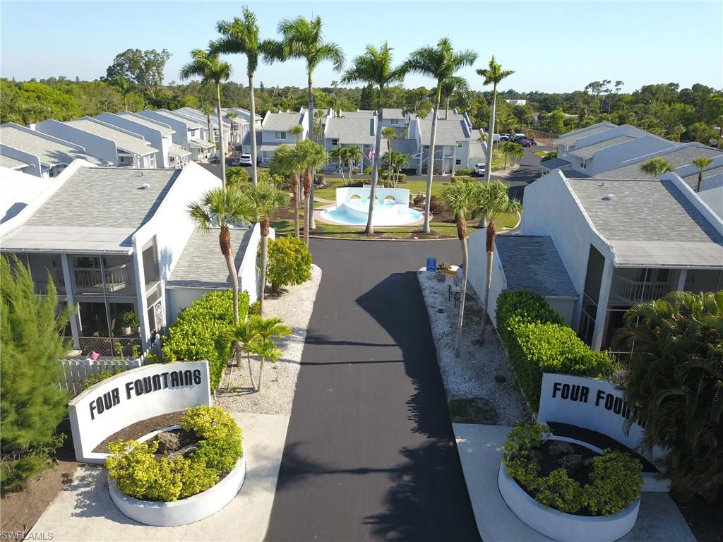 FOUR FOUNTAINS - Residential