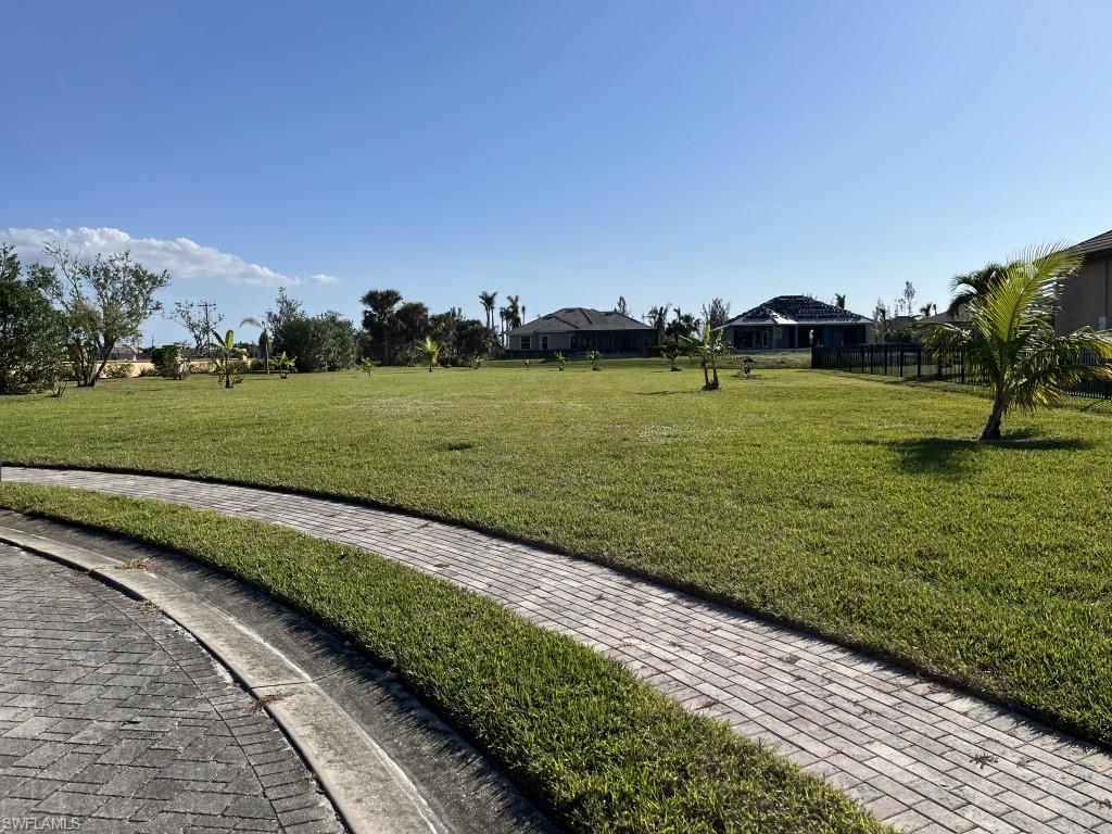 916 W Cape Estates CIR