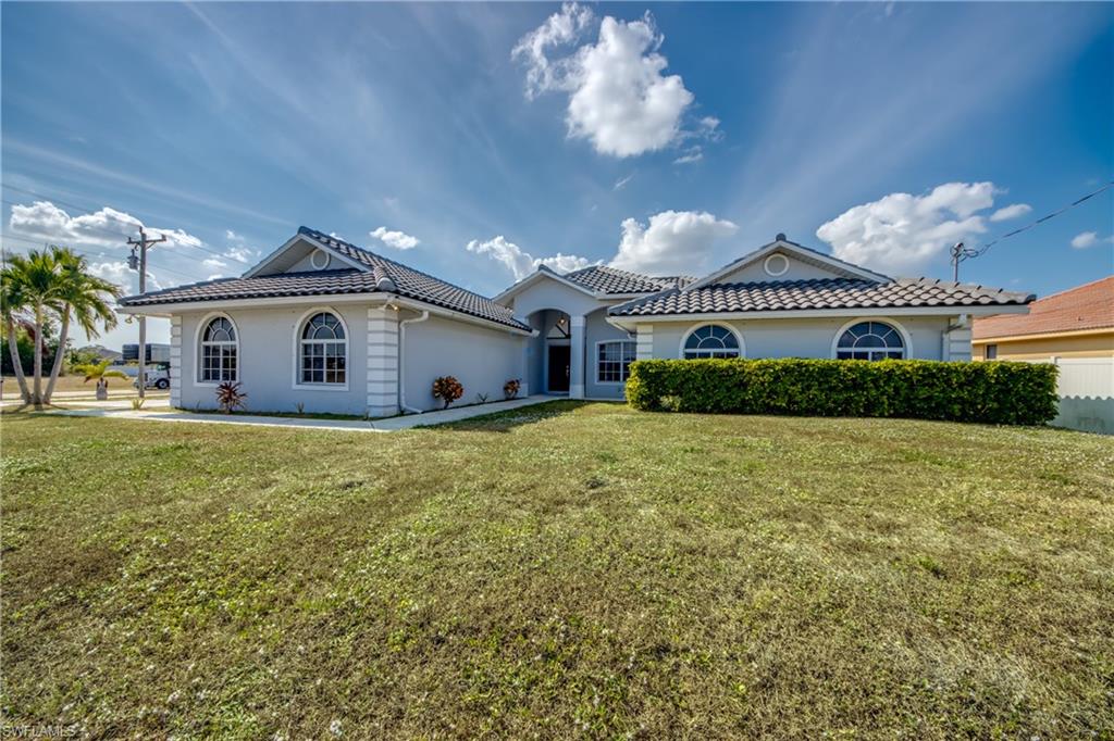 CAPE CORAL - Residential