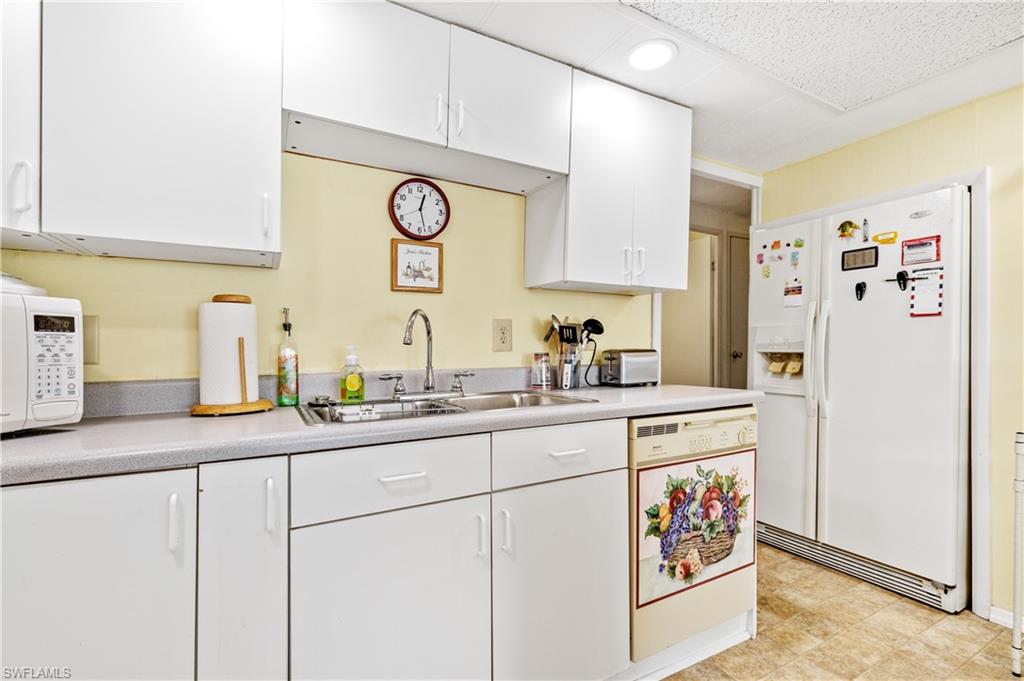 CARRIAGE VILLAGE - Residential