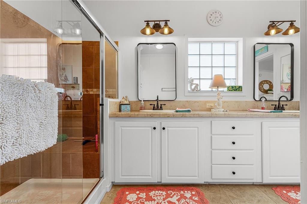 FLAMINGO BAY - Residential