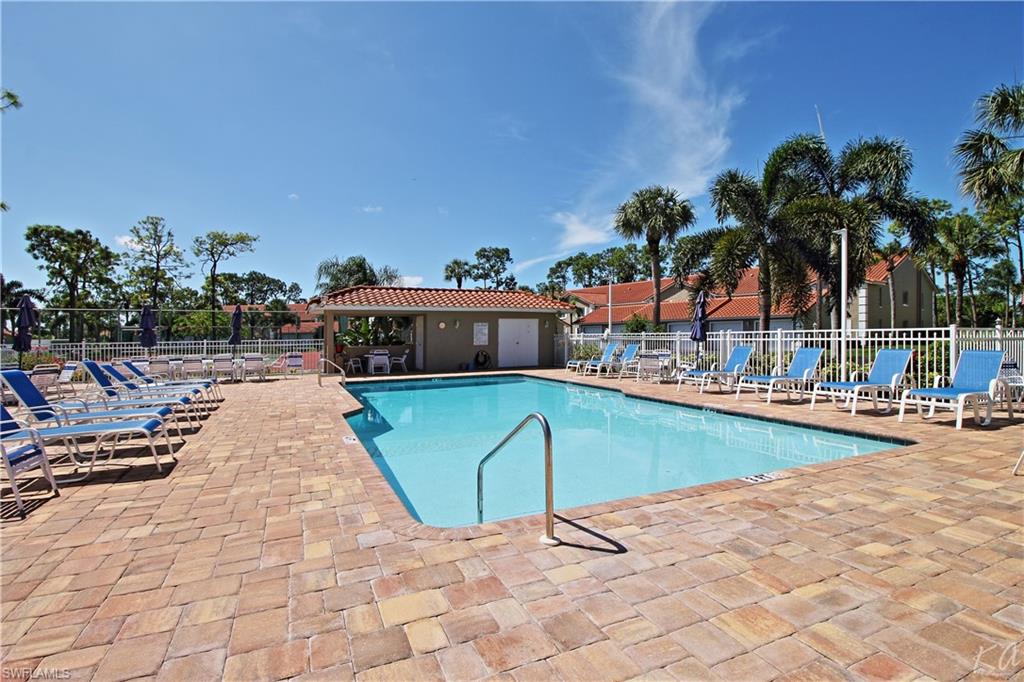 COBBLESTONE COURT - Residential