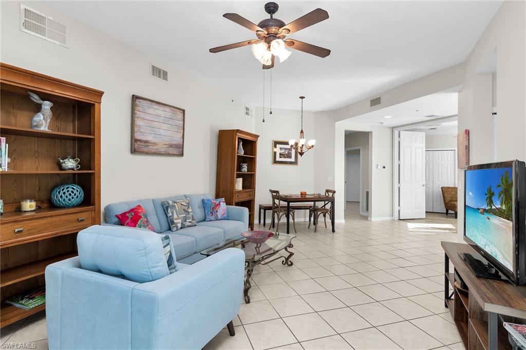 HAWK'S NEST - Residential