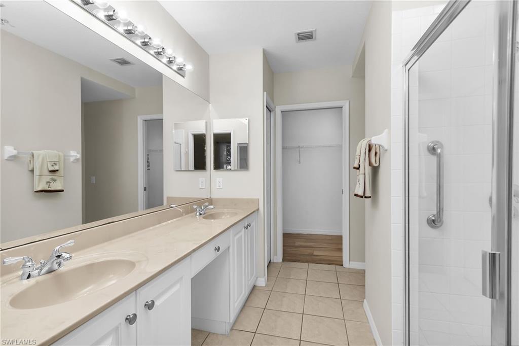 HAWK'S NEST - Residential